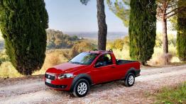 Fiat Strada - Dostawczak bardziej osobowy