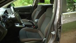 Chevrolet Cruze Hatchback 5d 1.8 16V DOHC 141KM - galeria redakcyjna - widok ogólny wnętrza z przodu