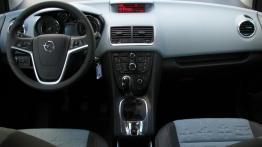 Opel Meriva II - galeria redakcyjna - pełny panel przedni