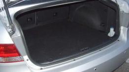 Hyundai Sonata - tył - bagażnik otwarty