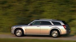 Chrysler 300C Touring - lewy bok