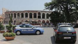 Włoska policja w hiszpańskich radiowozach - Seat Leon