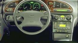 Ford Mondeo II - pierwszy newedgedesigner...