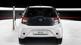 Toyota iQ EV - widok z tyłu