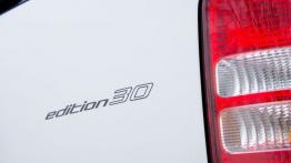 Volkswagen Caddy Edition 30 - emblemat