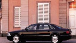 Audi A8 2000 - lewy bok