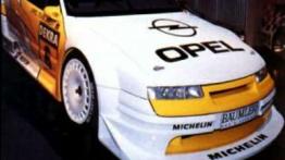 Opel Calibra - widok z przodu