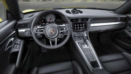 Porsche 911 Carrera 4 - na cztery koła