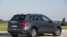 Volkswagen Touareg II Hybrid Facelifting (2015) - widok z tyłu