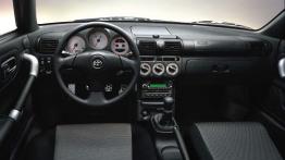 Toyota MR2 2000 - pełny panel przedni