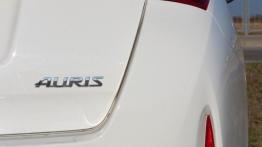 Toyota Auris II Touring Sports - galeria redakcyjna (2) - prawy tylny reflektor - wyłączony