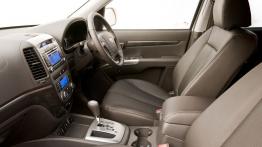 Hyundai Santa Fe 2010 - widok ogólny wnętrza z przodu