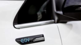 Mercedes EQV - emblemat boczny