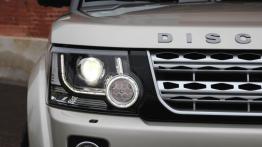 Land Rover Discovery IV - galeria redakcyjna - prawy przedni reflektor - włączony