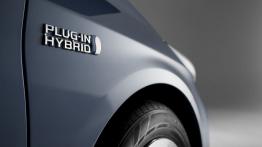 Toyota Prius Plug-in Hybrid - emblemat boczny