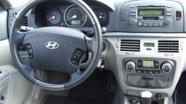 Hyundai Sonata - kokpit