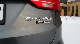 Hyundai Santa Fe III SUV 2.2 CRDi 197KM - galeria redakcyjna - emblemat