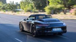 Nowe Porsche 911 - koniec wolnossących silników?