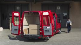 Volkswagen Crafter Kombi - tył - bagażnik otwarty