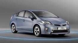 Toyota Prius Plug-in Hybrid - widok z przodu