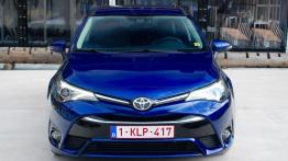 Toyota Avensis III Wagon Facelifting 2015 2.0 D-4D 143KM 105kW 2015-2018