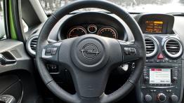 Opel Corsa D Hatchback 3d Facelifting 1.7 CDTI ECOTEC 130KM - galeria redakcyjna - kokpit