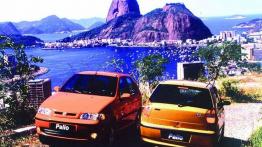 Fiat Palio 2001 - przód - inne ujęcie