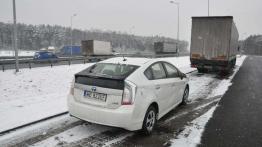 Na prąd, benzynę i ... drewno - jedziemy Toyotą Prius Plug-in po choinkę (Fotostory)
