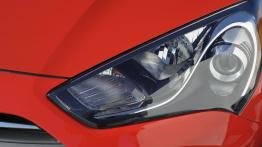 Hyundai Genesis Coupe Facelifting - lewy przedni reflektor - wyłączony