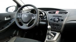 Honda Civic IX Tourer 1.8 i-VTEC - galeria redakcyjna - kokpit