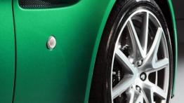 Aston Martin V8 Vantage S Volante - prawe przednie nadkole