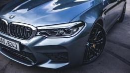 BMW M5 4.4 V8 600 KM - galeria redakcyjna - lewy przedni reflektor - wyłączony