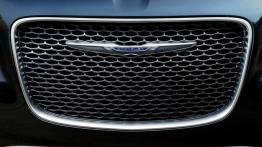 Chrysler 300C Platinum 2015 - grill