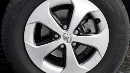 Toyota Prius IV Plug-In Hybrid - galeria redakcyjna - koło