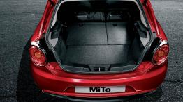 Alfa Romeo MiTo - tył - bagażnik otwarty