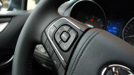 Toyota Avensis III Facelifting 2015 - galeria redakcyjna - sterowanie w kierownicy