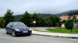 BMW Seria 5 E60 Sedan 530i 272KM - galeria redakcyjna - widok z przodu