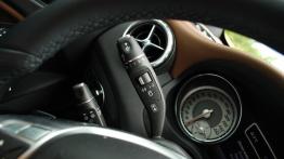 Mercedes GLA 200 CDI 136KM - galeria redakcyjna - manetka sterująca pod kierownicą