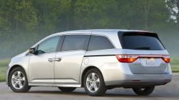 Honda Odyssey 2010 - lewy bok