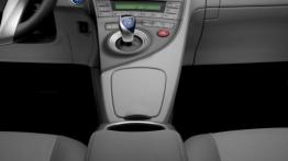 Toyota Prius Plug-in Hybrid - konsola środkowa