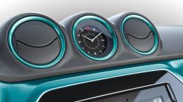 Suzuki Vitara 2015 - zegarek na desce rozdzielczej