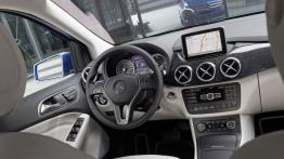 Mercedes klasy B Electric Drive (2014) - kokpit