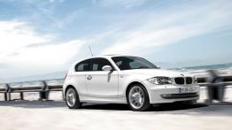 BMW Seria 1 Hatchback 3D - widok z przodu