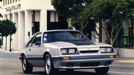 Ford Mustang - krótka historia sportowego Forda - widok z przodu