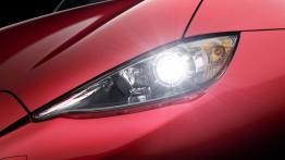 Mazda MX-5 IV (2015) - lewy przedni reflektor - włączony