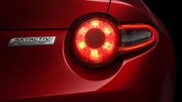 Mazda MX-5 IV (2015) - prawy tylny reflektor - włączony