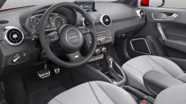 Audi A1 Facelifting (2015) - pełny panel przedni