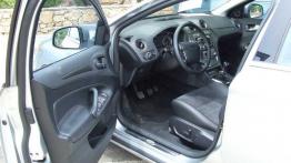 Ford Mondeo IV Kombi 2.0 TDCi 140KM - galeria redakcyjna - drzwi kierowcy od wewnątrz