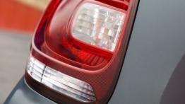 Citroen DS3 Hatchback 3D - lewy tylny reflektor - wyłączony