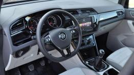Volkswagen Touran 2.0 TDI - Solidny kawał przestrzeni